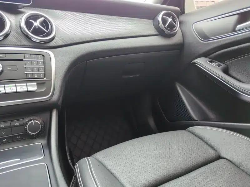 2017 Mercedes-Benz GLA 200 Dynamic — миниатюра 17