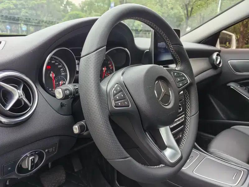 2017 Mercedes-Benz GLA 200 Dynamic — миниатюра 20