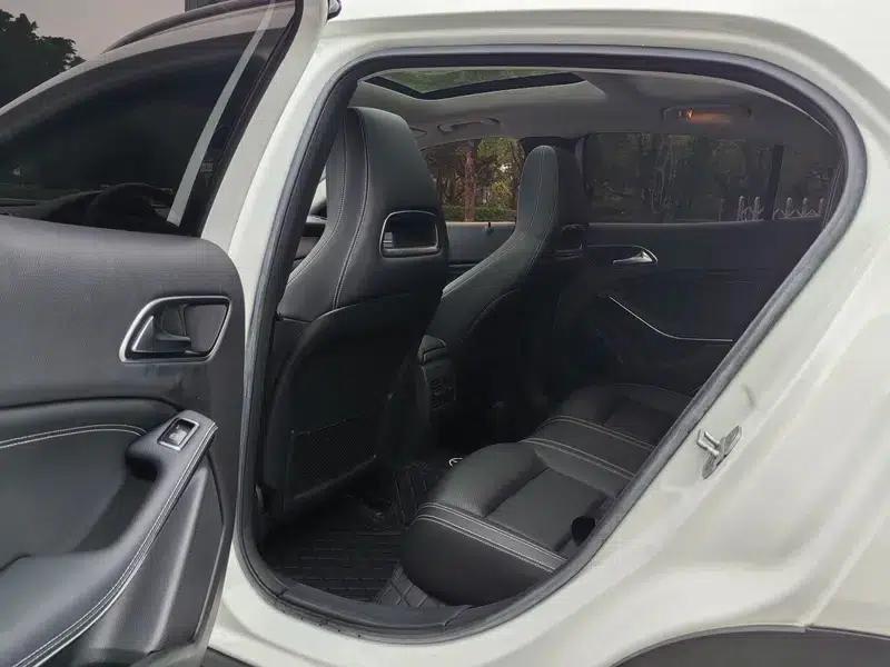 2017 Mercedes-Benz GLA 200 Dynamic — миниатюра 24