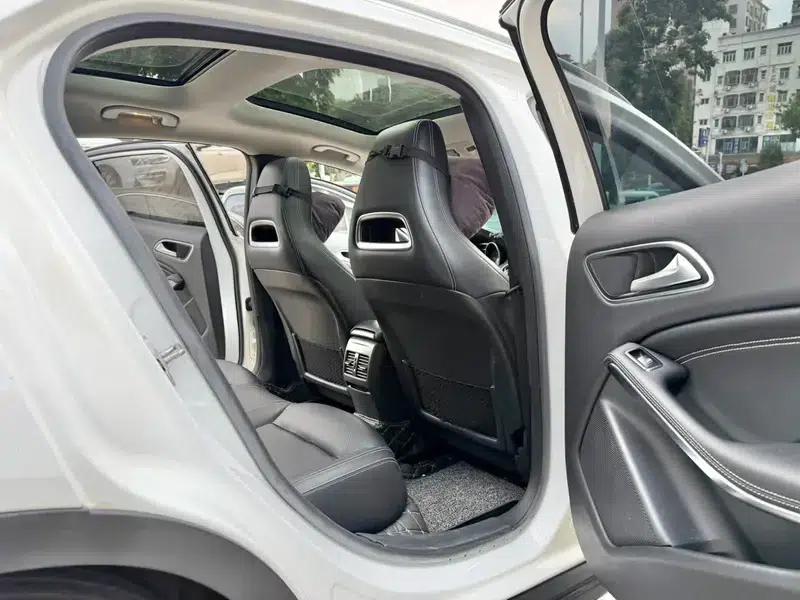 2018 Mercedes-Benz GLA 200 Dynamic — миниатюра 13