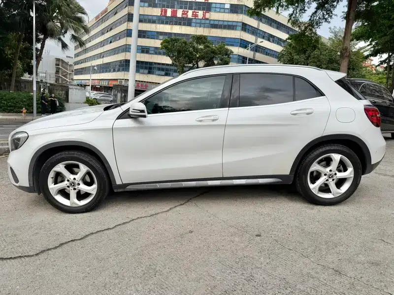 2018 Mercedes-Benz GLA 200 Dynamic — миниатюра 4