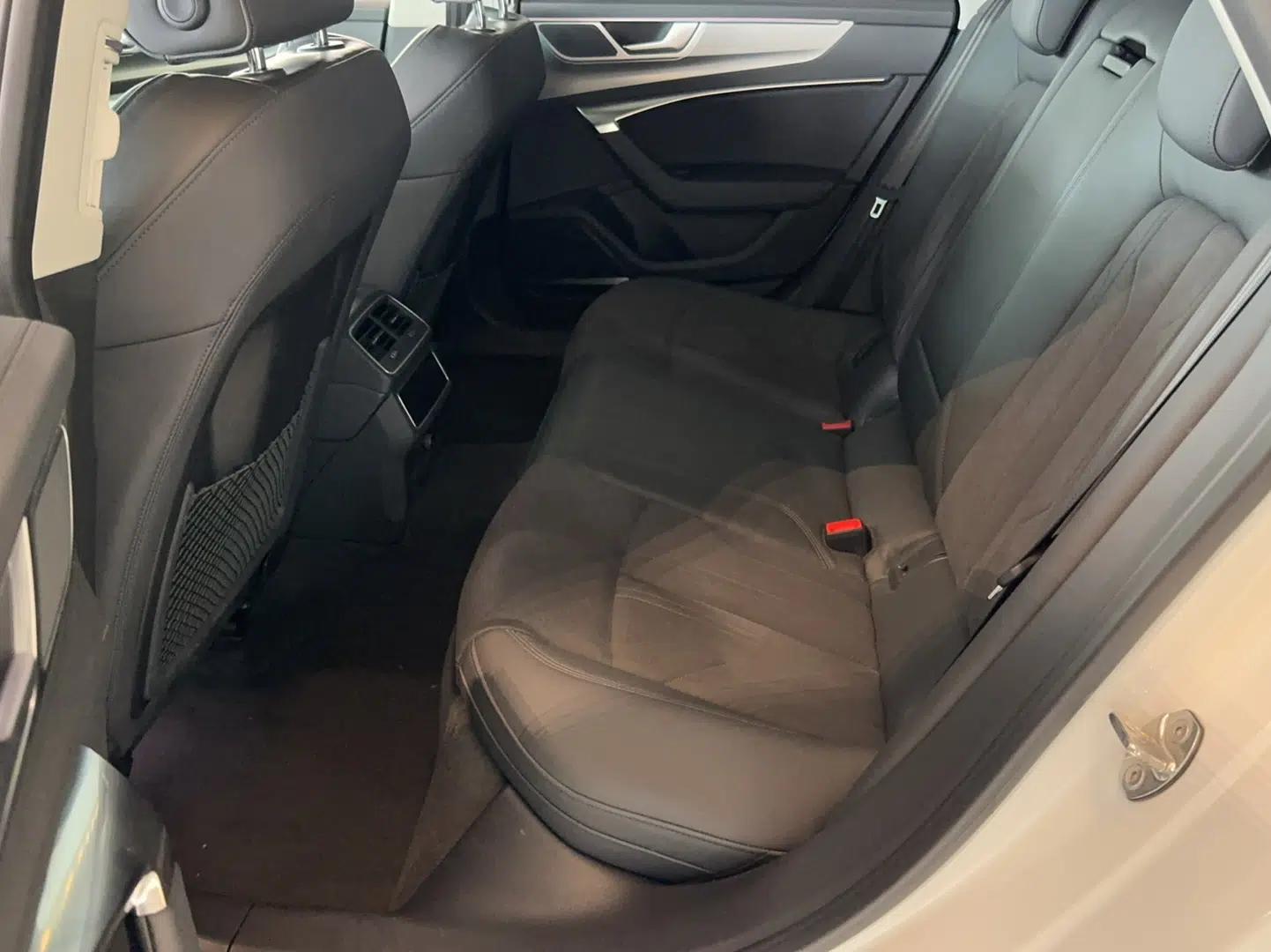 Audi A7 2023 45 TFSI Prestige Edition — миниатюра 10