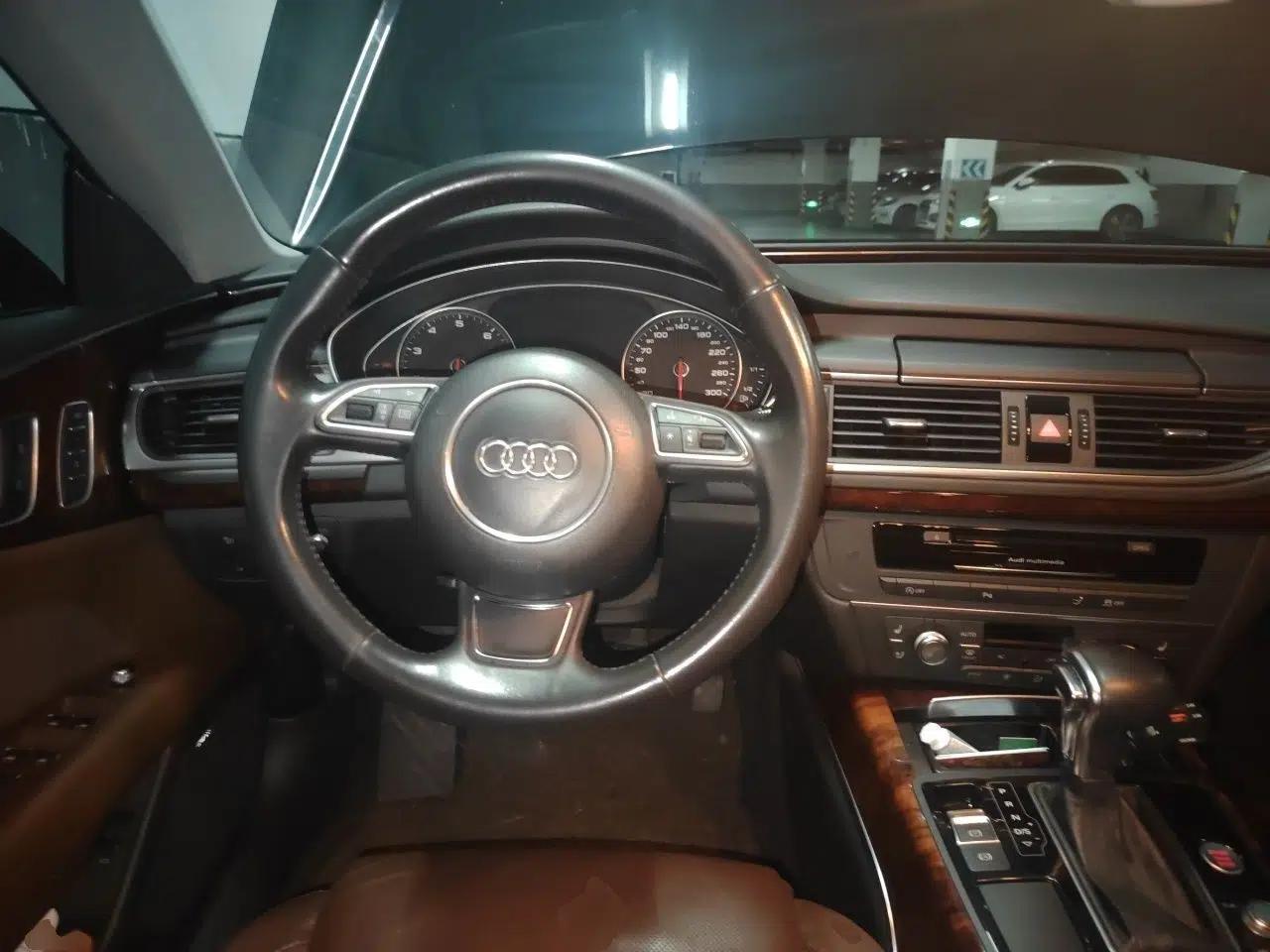 Audi A7 2012 3.0TFSI quattro Luxury Edition — миниатюра 10