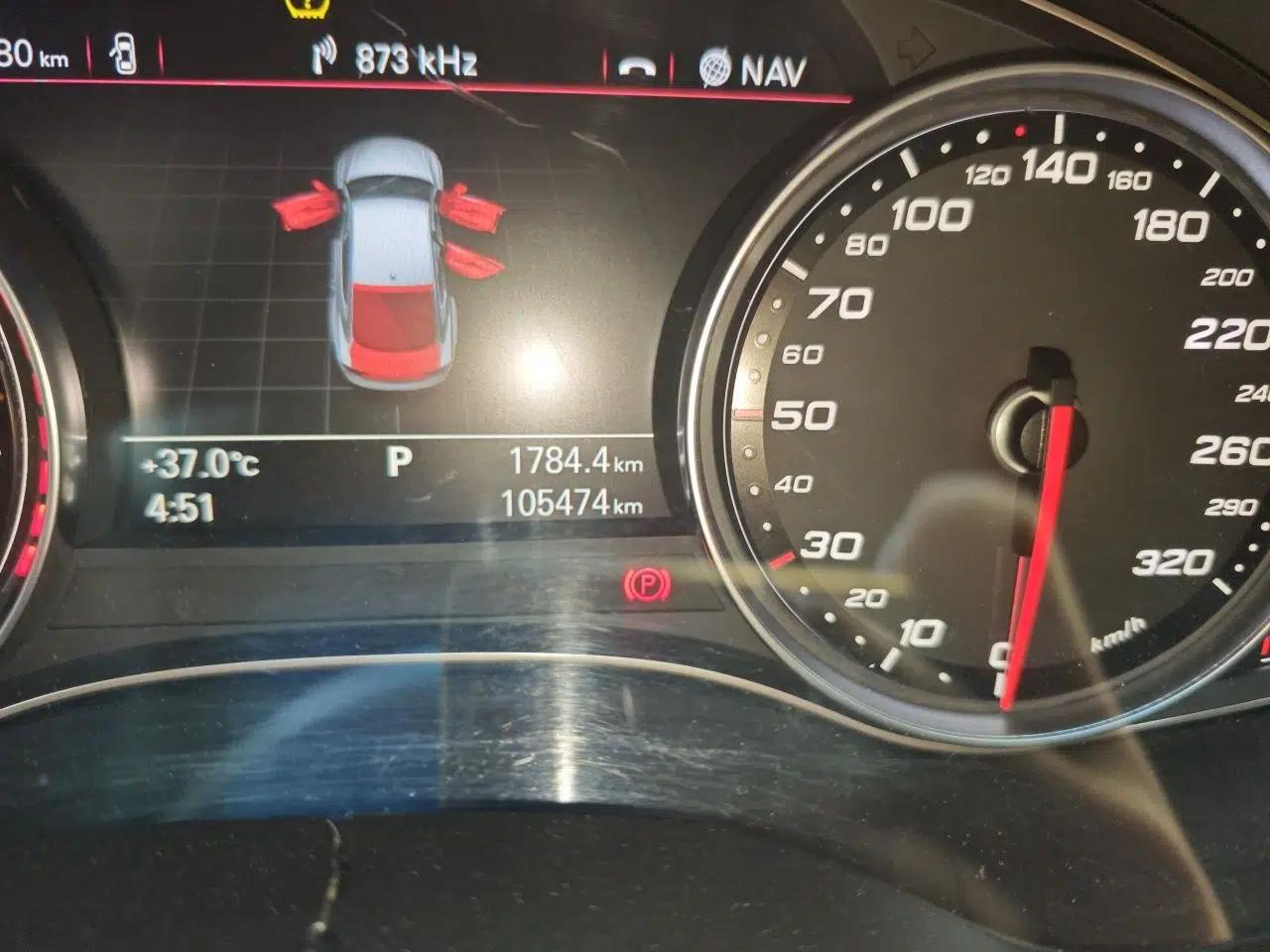 Audi A7 2012 3.0TFSI quattro Comfort Edition — миниатюра 12