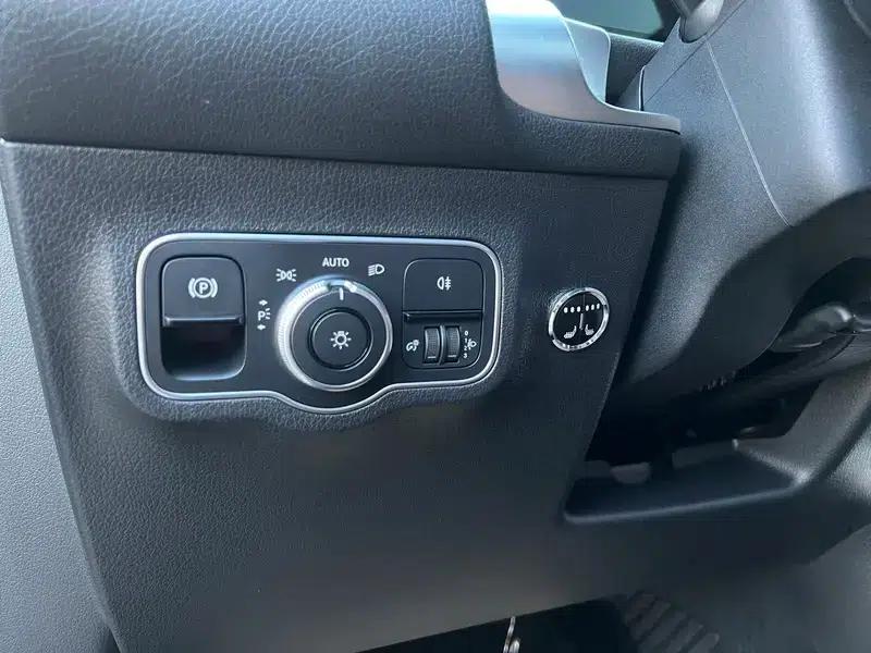 2021 Mercedes-Benz GLB 180 Fashion Edition — миниатюра 12