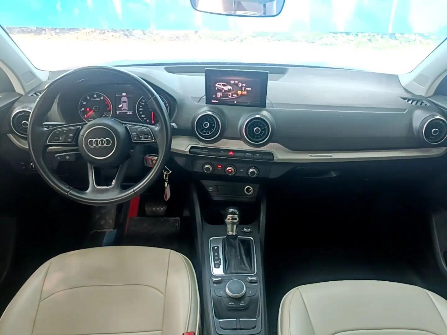 Audi Q2L 2020 35 TFSI Ambition Dynamic Edition — миниатюра 12