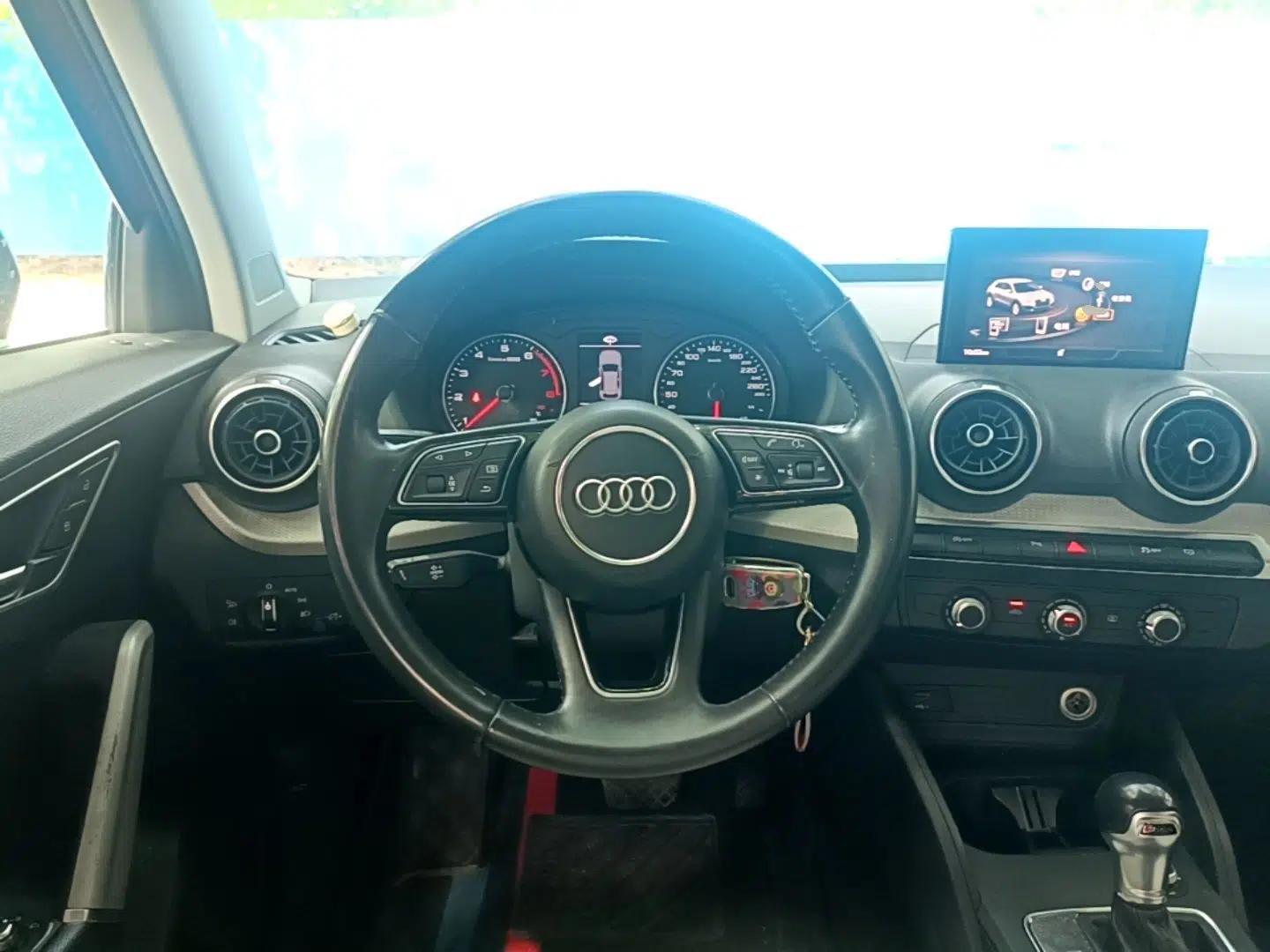 Audi Q2L 2020 35 TFSI Ambition Dynamic Edition — миниатюра 13