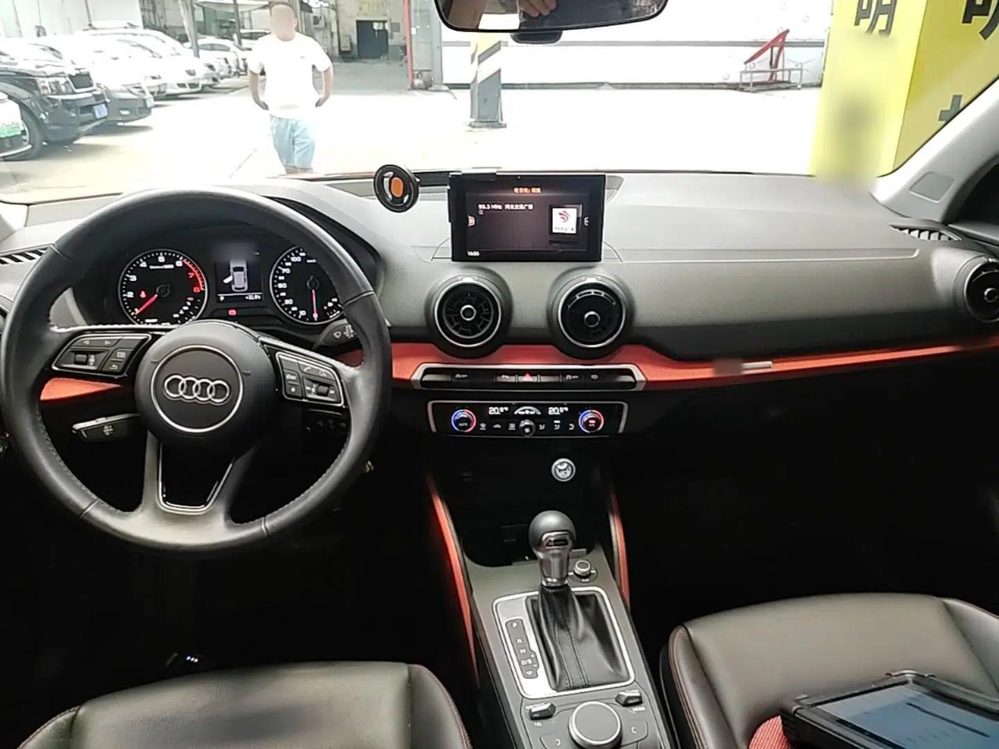 Audi Q2L 2018 35 TFSI Fashion Dynamic Version China VI Emission Standard — миниатюра 12