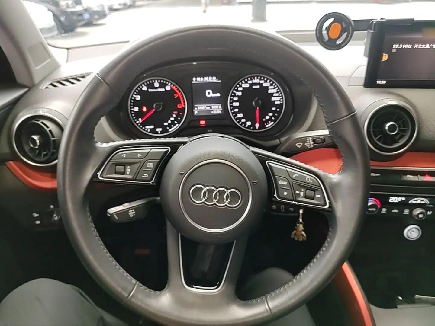 Audi Q2L 2018 35 TFSI Fashion Dynamic Version China VI Emission Standard — миниатюра 13