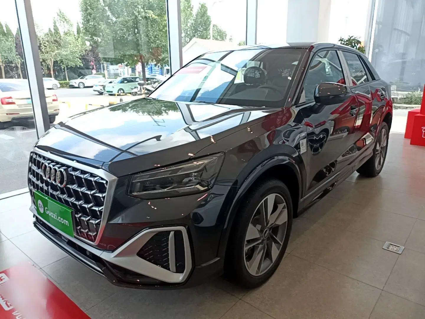 Audi Q2L 2025 35 TFSI Fashion Dynamic Edition — миниатюра 1