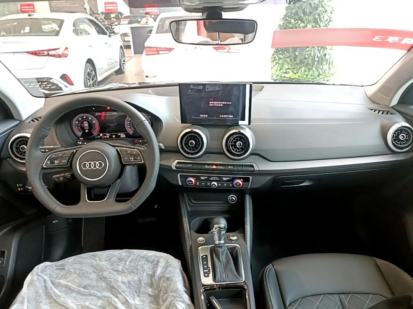 Audi Q2L 2025 35 TFSI Fashion Dynamic Edition — миниатюра 17