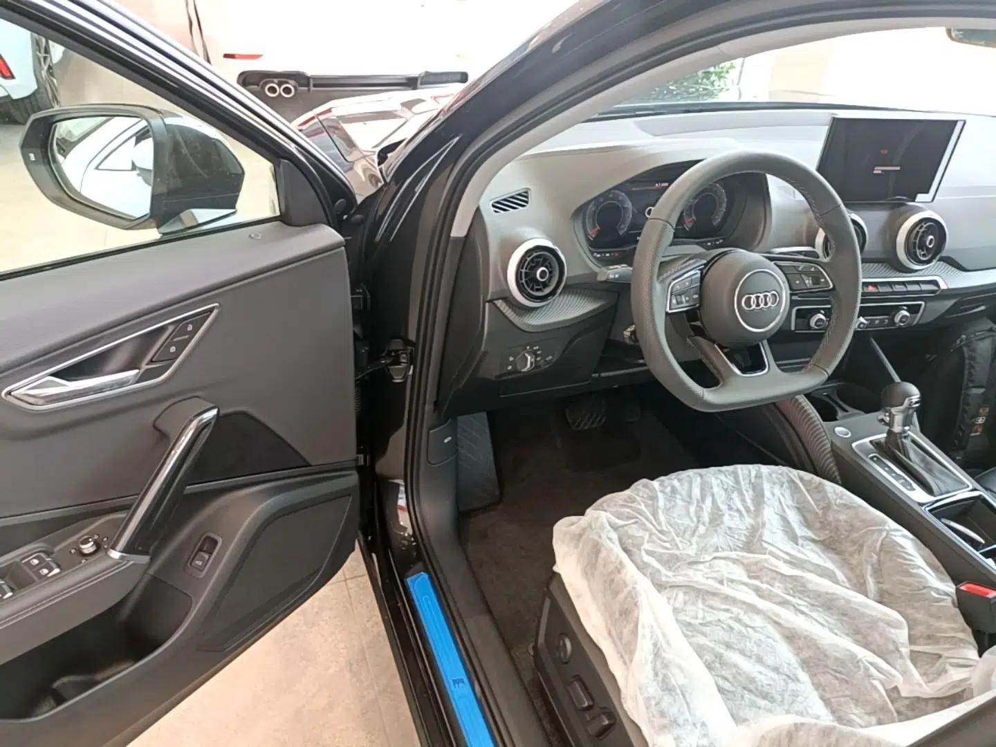 Audi Q2L 2025 35 TFSI Fashion Dynamic Edition — миниатюра 23