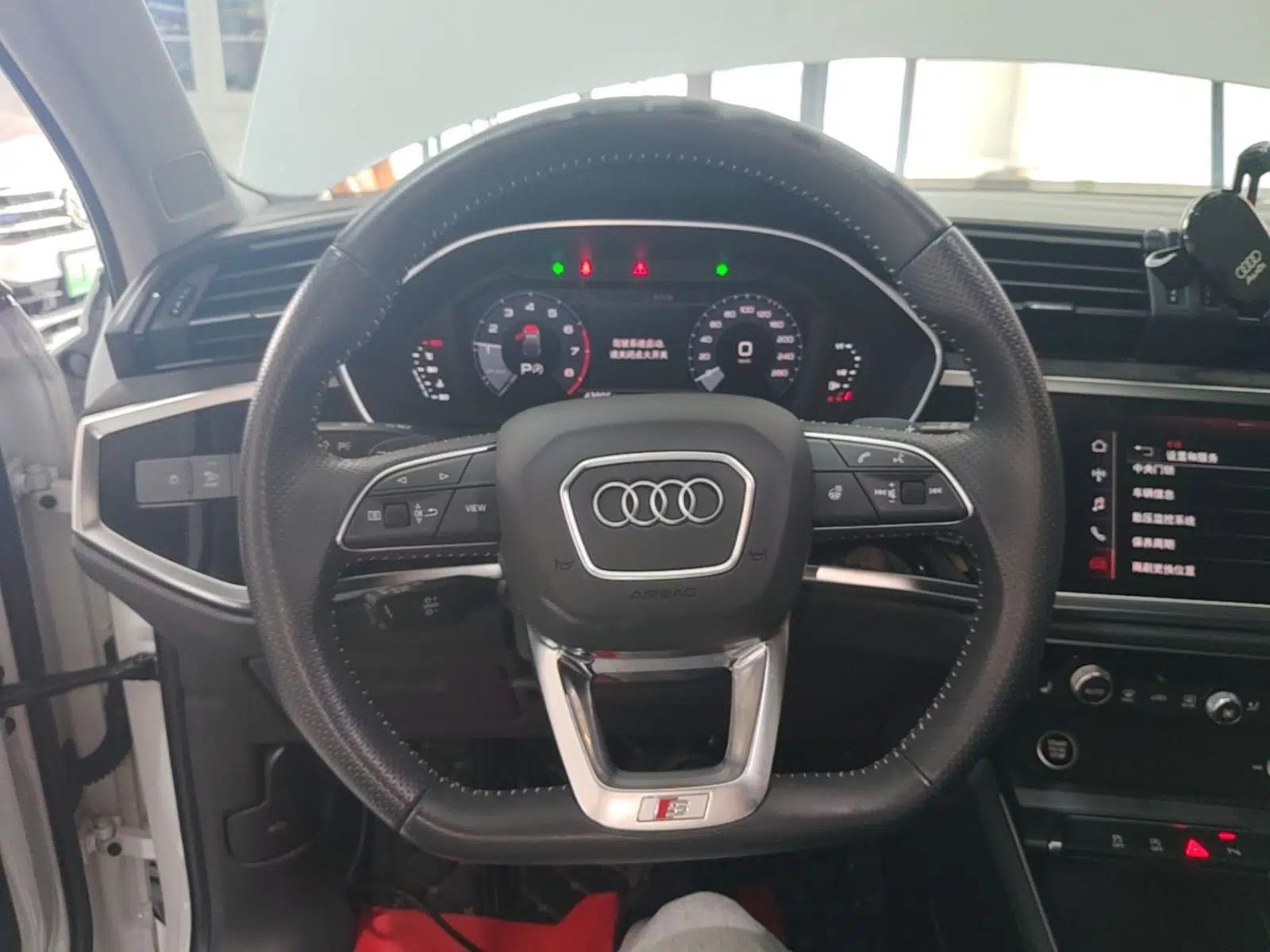 Audi Q3 Sportback 2020 40 TFSI Fashion Model — миниатюра 13