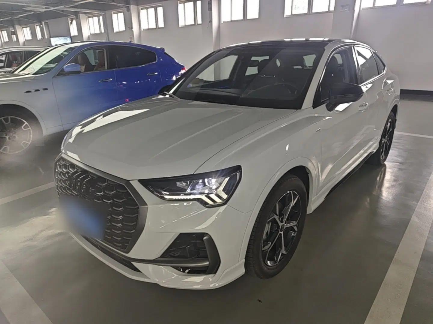 Audi Q3 Sportback 2024 40 TFSI Fashion Version — миниатюра 1