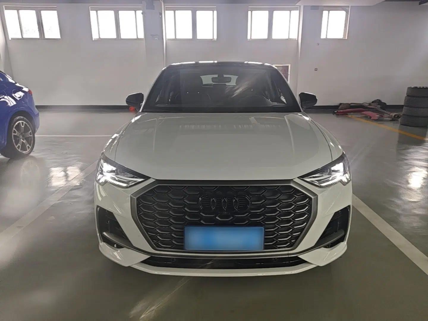 Audi Q3 Sportback 2024 40 TFSI Fashion Version — миниатюра 2