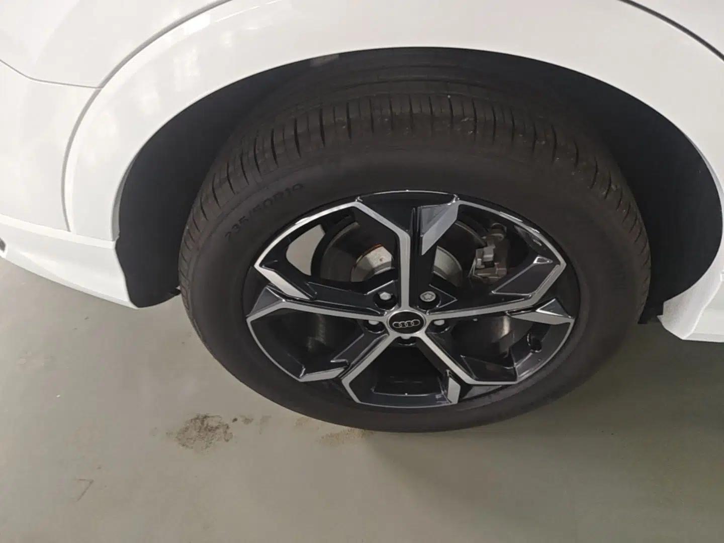 Audi Q3 Sportback 2024 40 TFSI Fashion Version — миниатюра 11