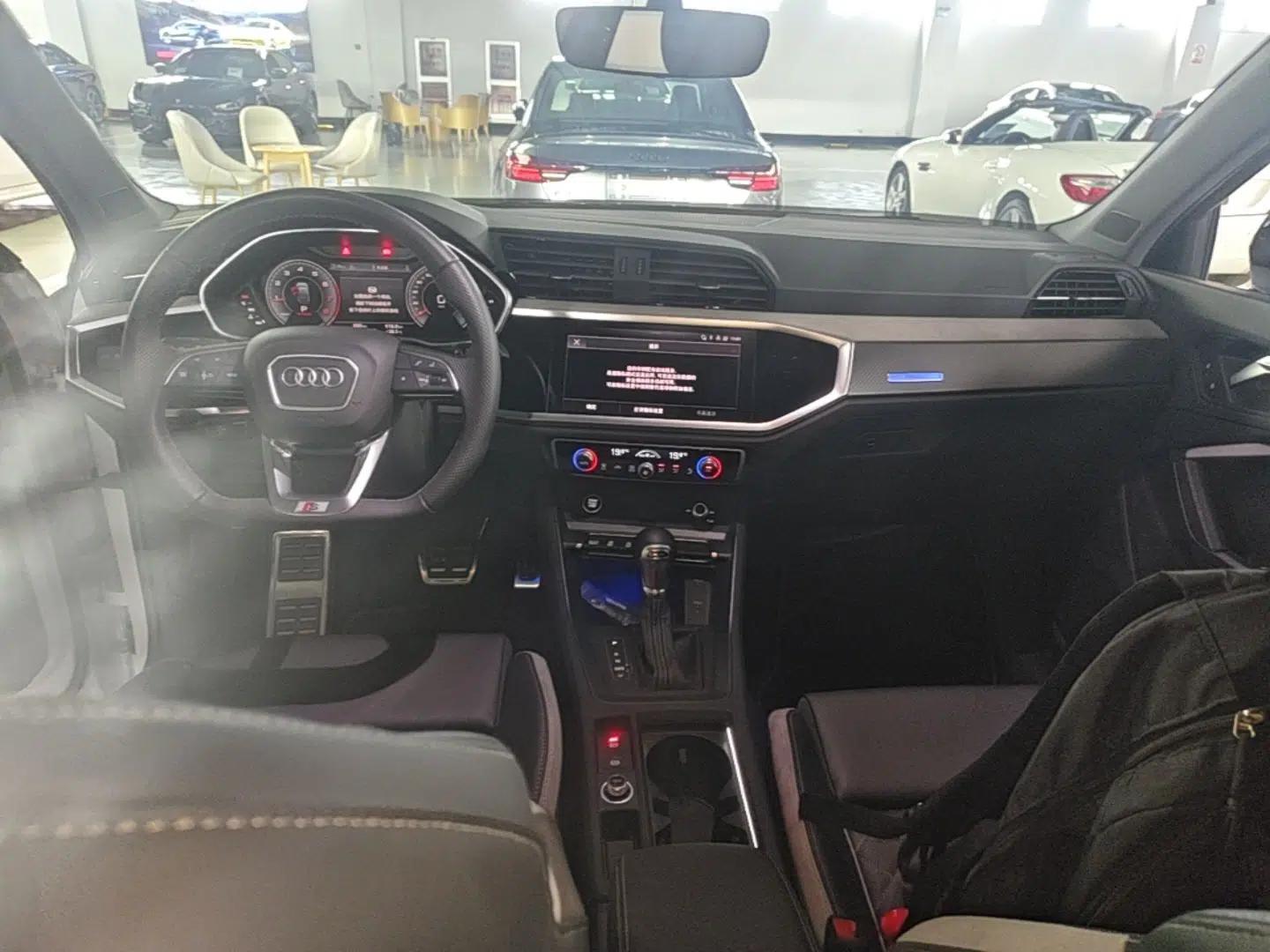 Audi Q3 Sportback 2024 40 TFSI Fashion Version — миниатюра 17