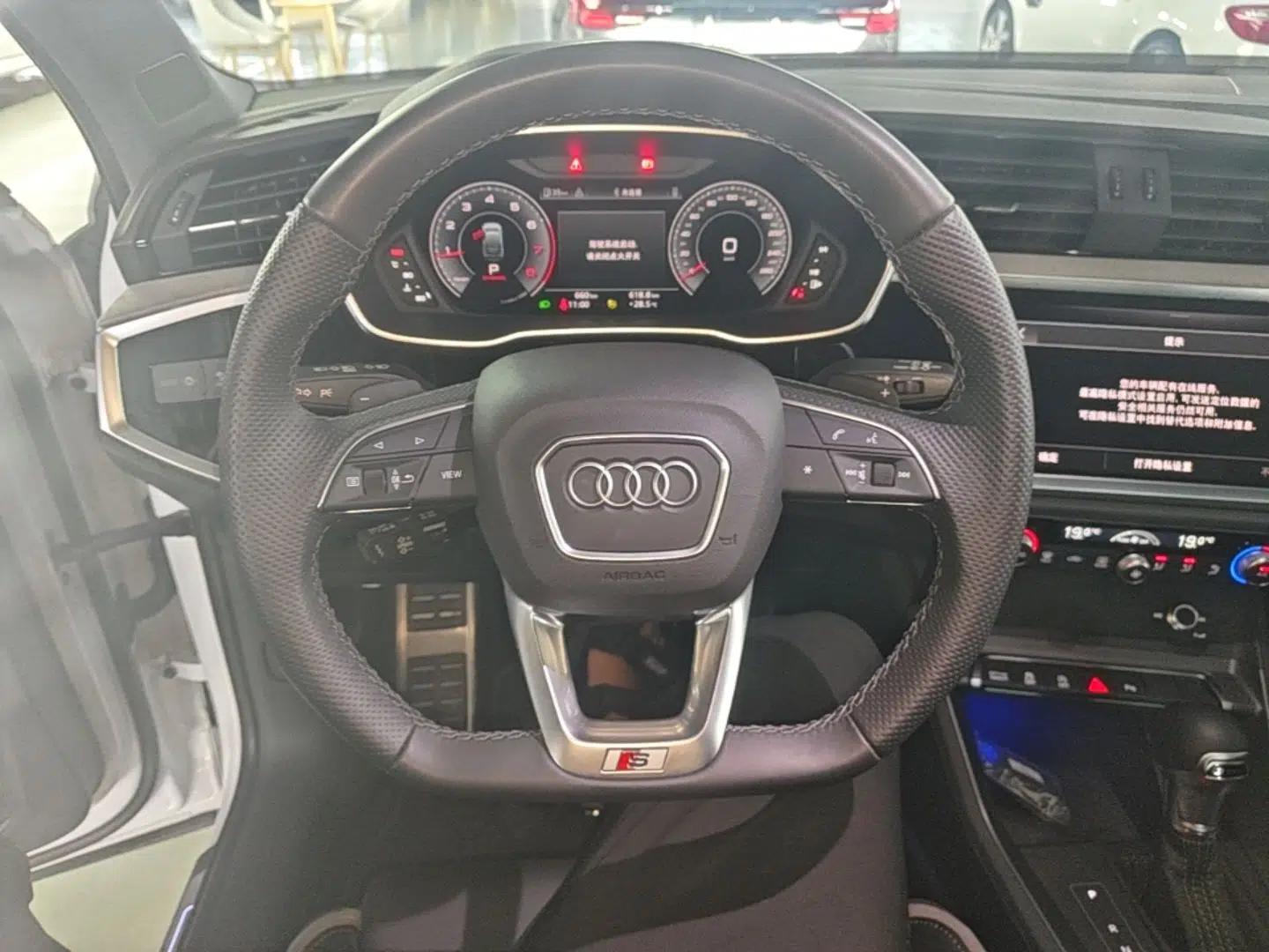 Audi Q3 Sportback 2024 40 TFSI Fashion Version — миниатюра 18