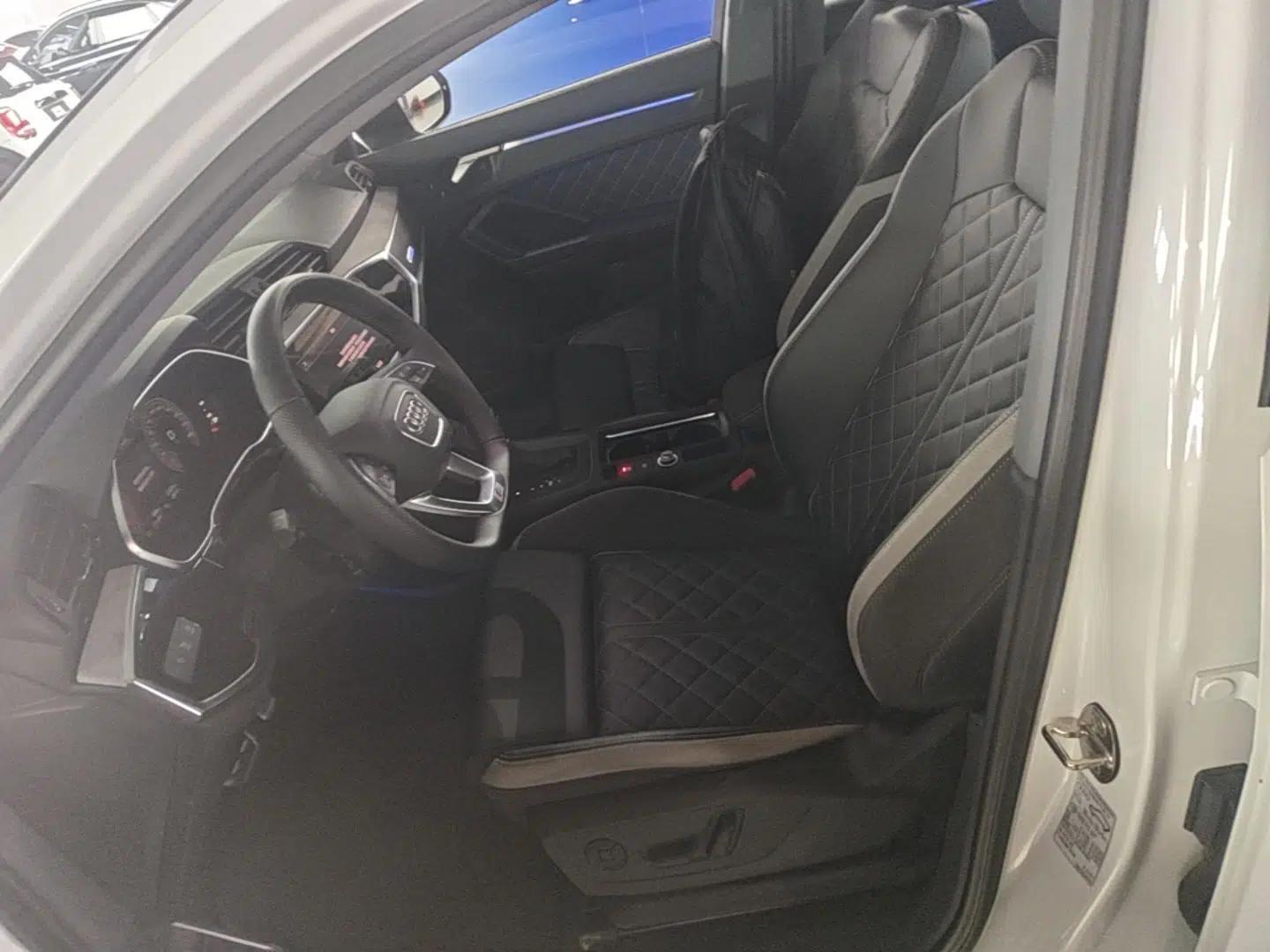 Audi Q3 Sportback 2024 40 TFSI Fashion Version — миниатюра 22