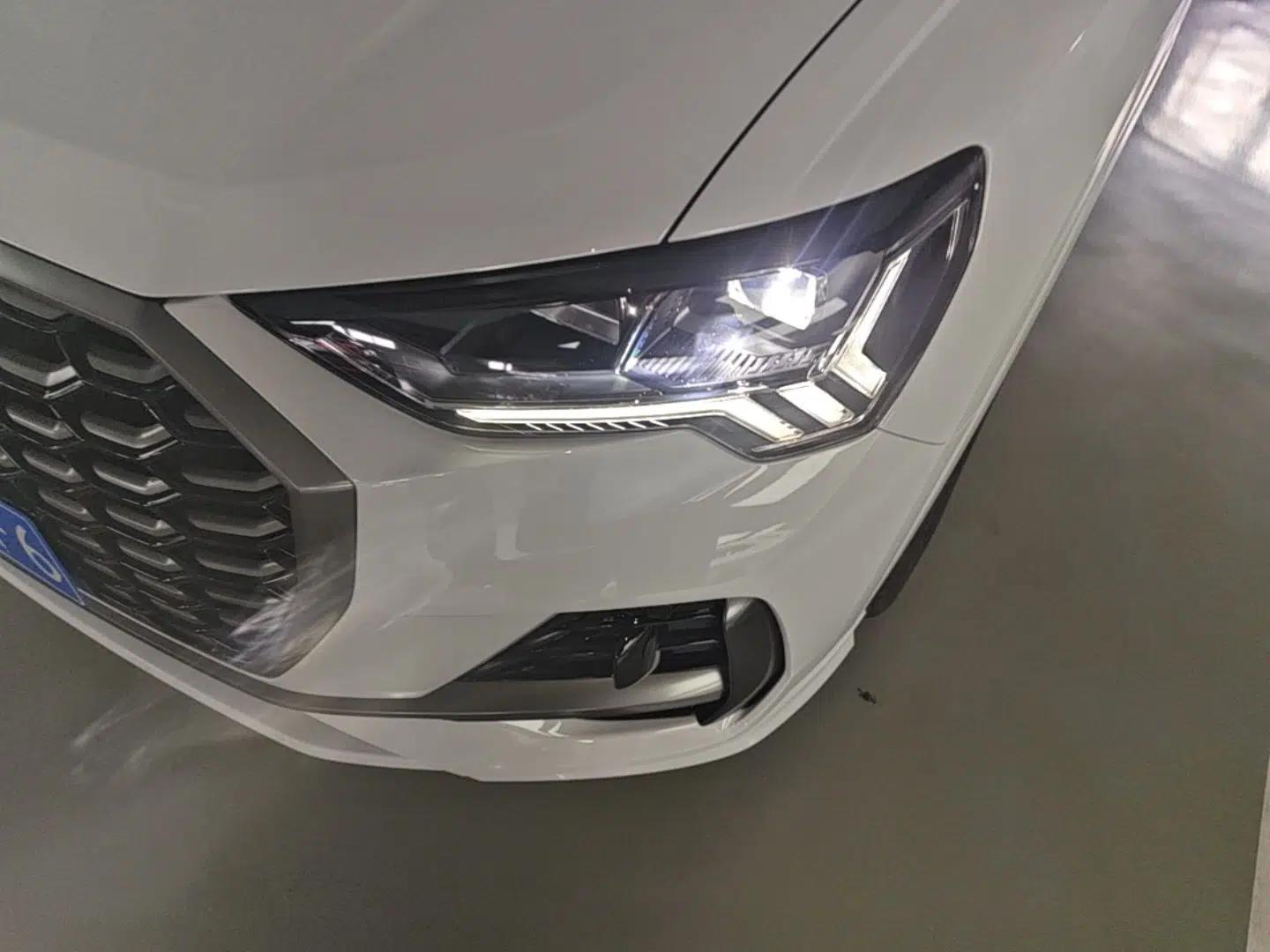 Audi Q3 Sportback 2024 40 TFSI Fashion Version — миниатюра 8