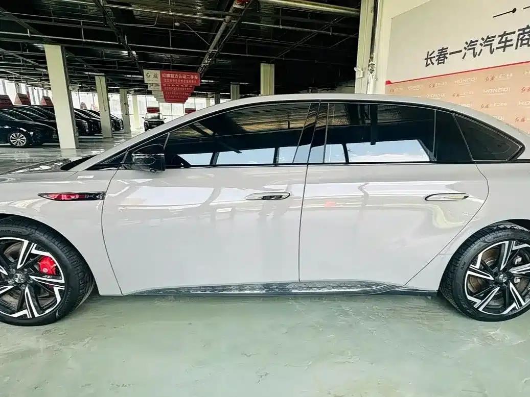 Hongqi EH7 2024 760 Pro+ AWD Edition — миниатюра 3