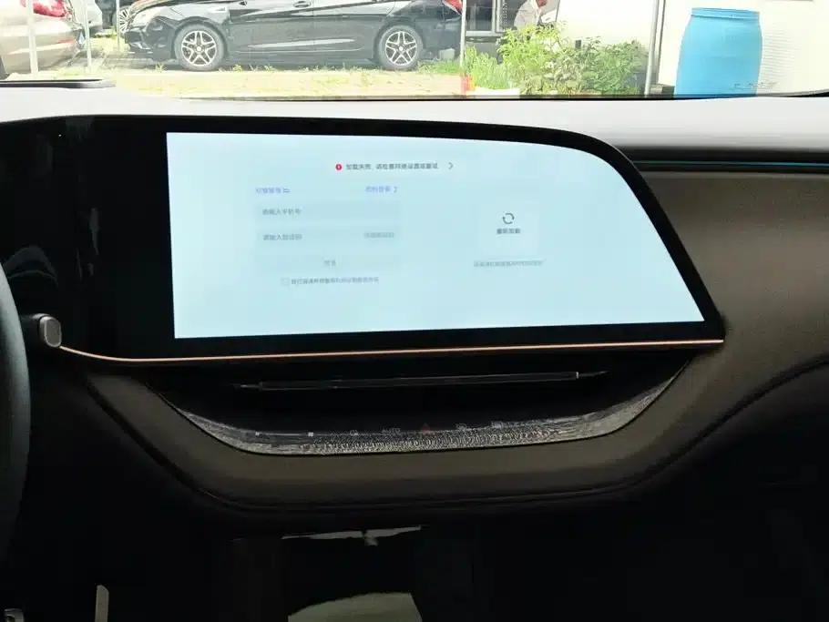 Hongqi EH7 2025 640 AWD Smart Selection Edition — миниатюра 13