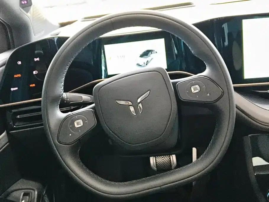 Hongqi EH7 2025 640 AWD Smart Selection Edition — миниатюра 15