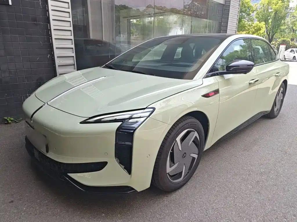 Hongqi EH7 2025 Model 690 Smart Selection Edition — миниатюра 2
