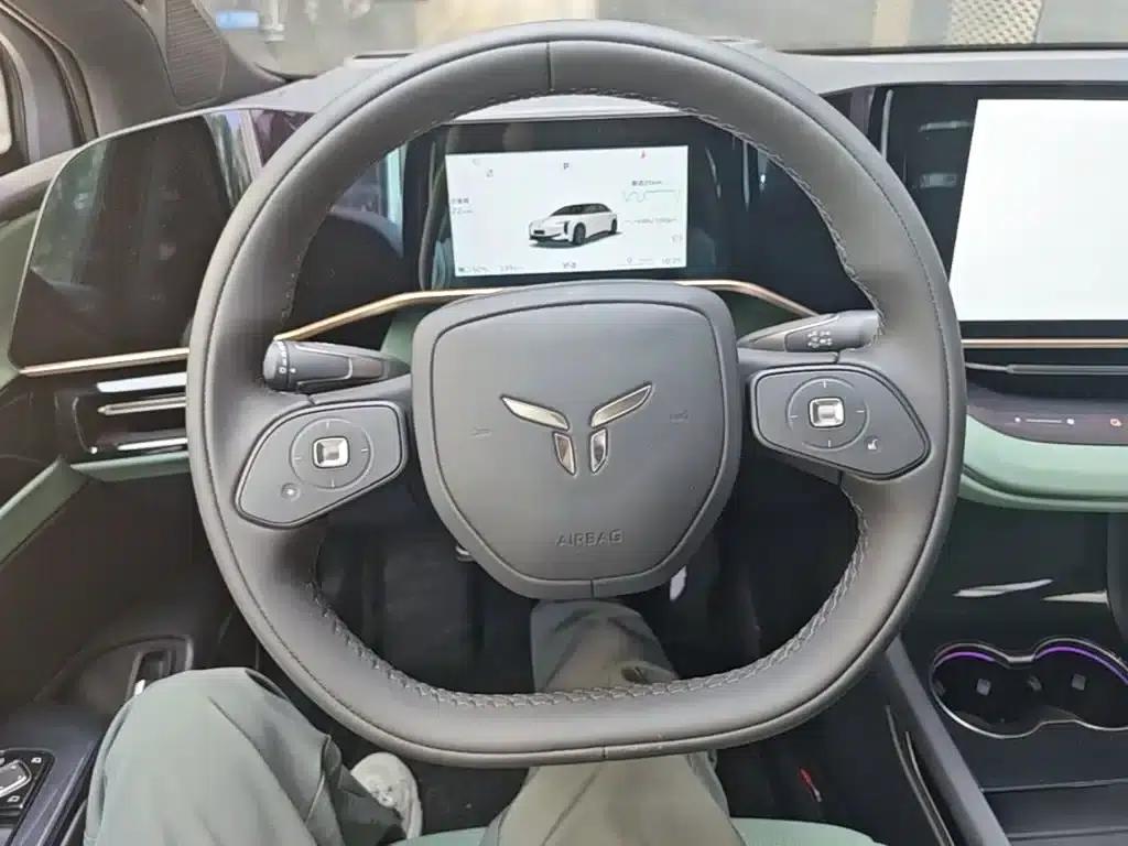 Hongqi EH7 2025 Model 690 Smart Selection Edition — миниатюра 11