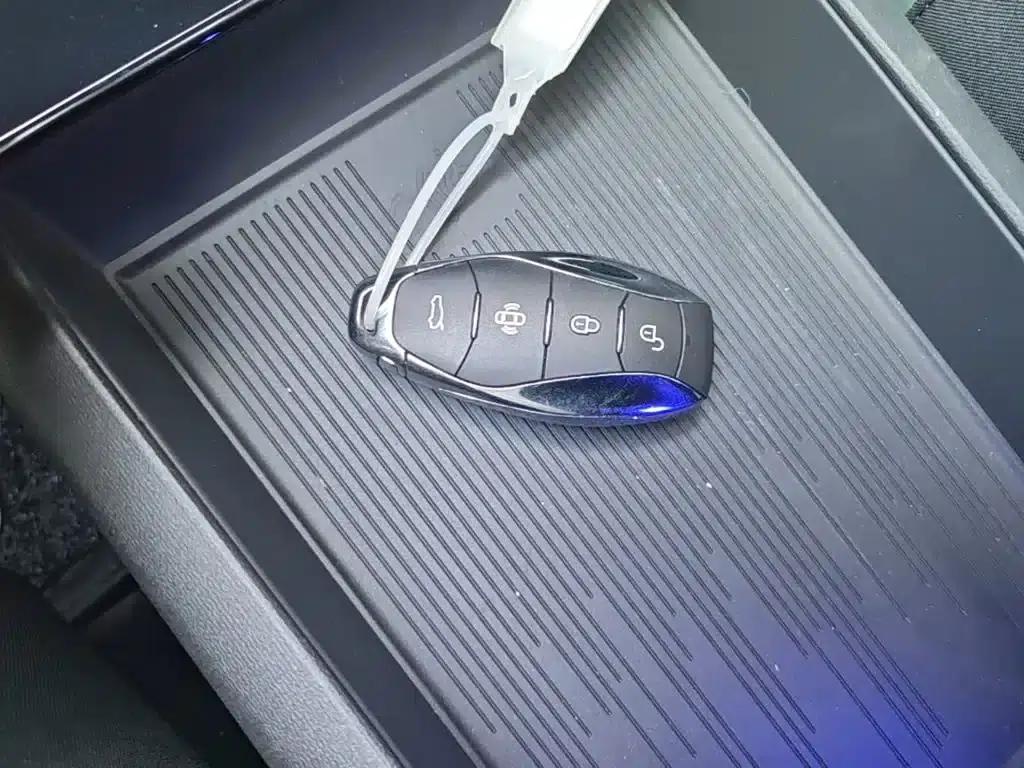 Hongqi EH7 2025 Model 690 Smart Selection Edition — миниатюра 9