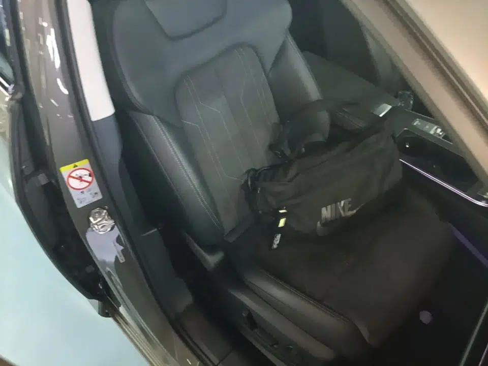 Audi A6 2024 Avant Futurist 45 TFSI Prestige Dynamic Edition — миниатюра 24