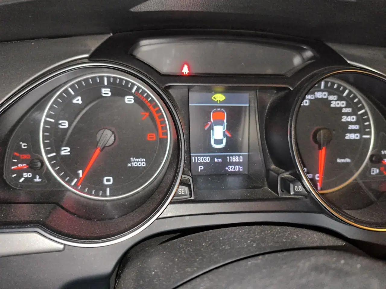 Audi A5 2010 2.0TFSI Sportback Comfort Model — миниатюра 12