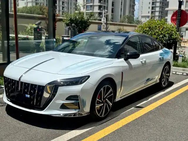 Hongqi H6 2025 2.0T Premium Edition
