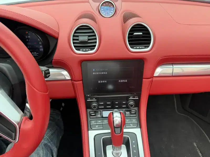 2016 Porsche 718 Boxster 2.0T — миниатюра 15