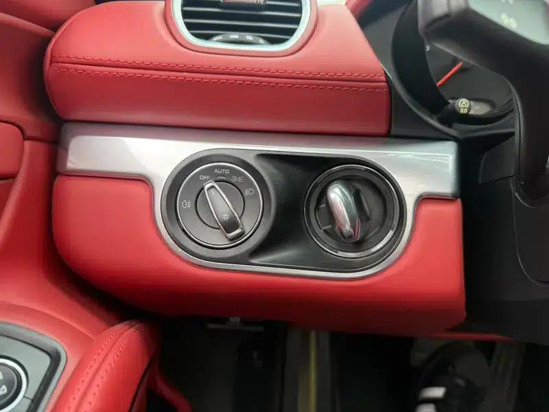 2016 Porsche 718 Boxster 2.0T — миниатюра 9
