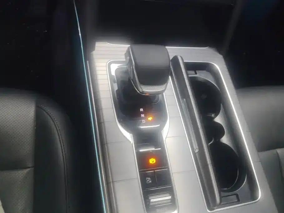 Hongqi HS7 PHEV 2024 2.0T PHEV 2WD Flagship Edition 6-seater — миниатюра 16