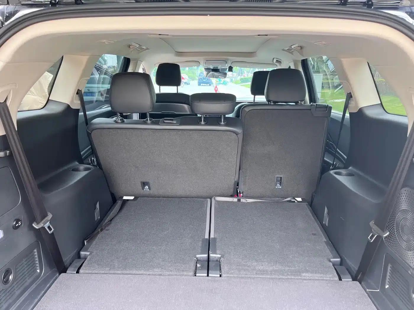 Hongqi HS7 PHEV 2024 2.0T PHEV 4WD Flagship Edition 7-seater — миниатюра 21