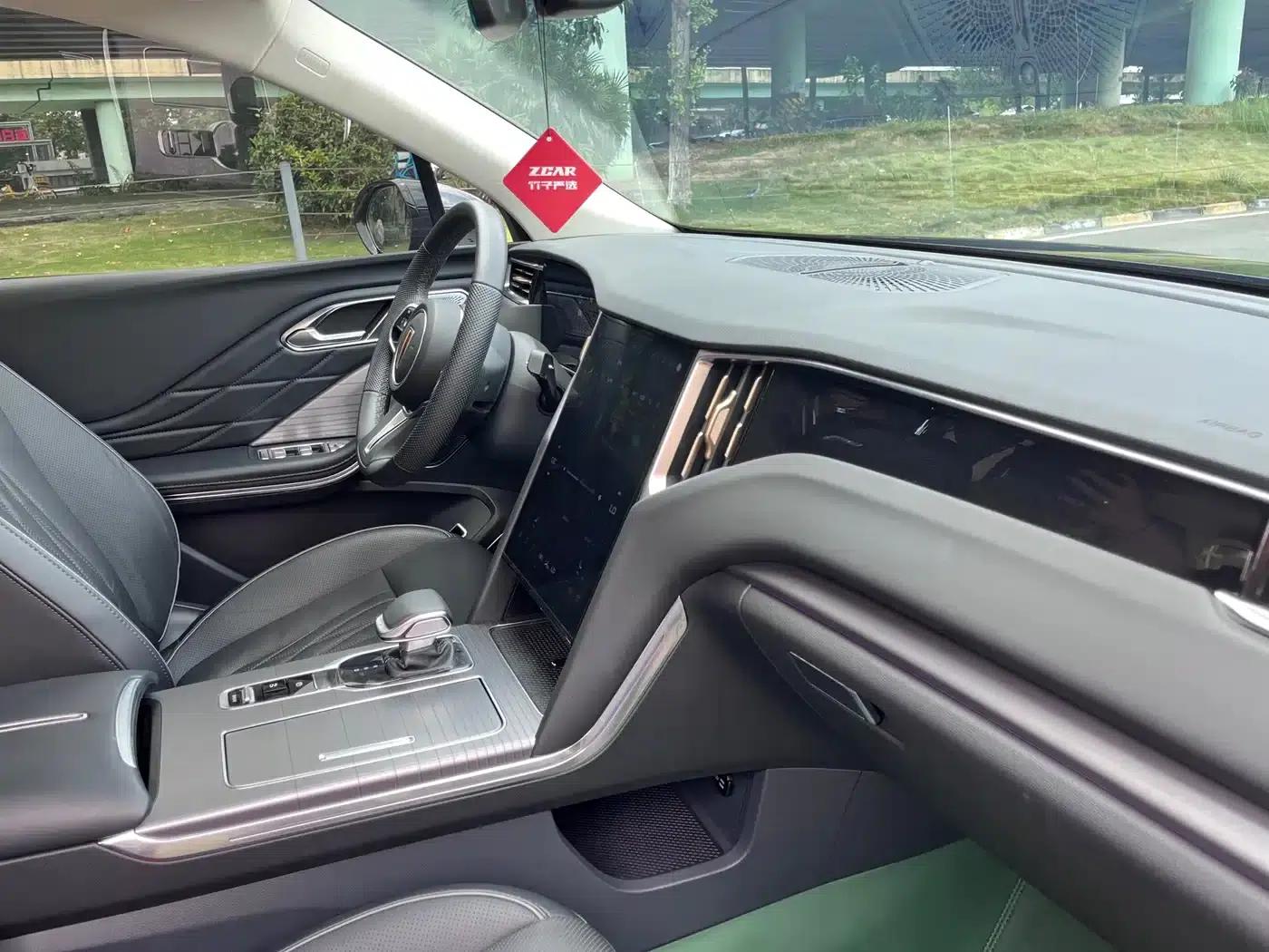 Hongqi HS7 PHEV 2024 2.0T PHEV 4WD Flagship Edition 7-seater — миниатюра 9