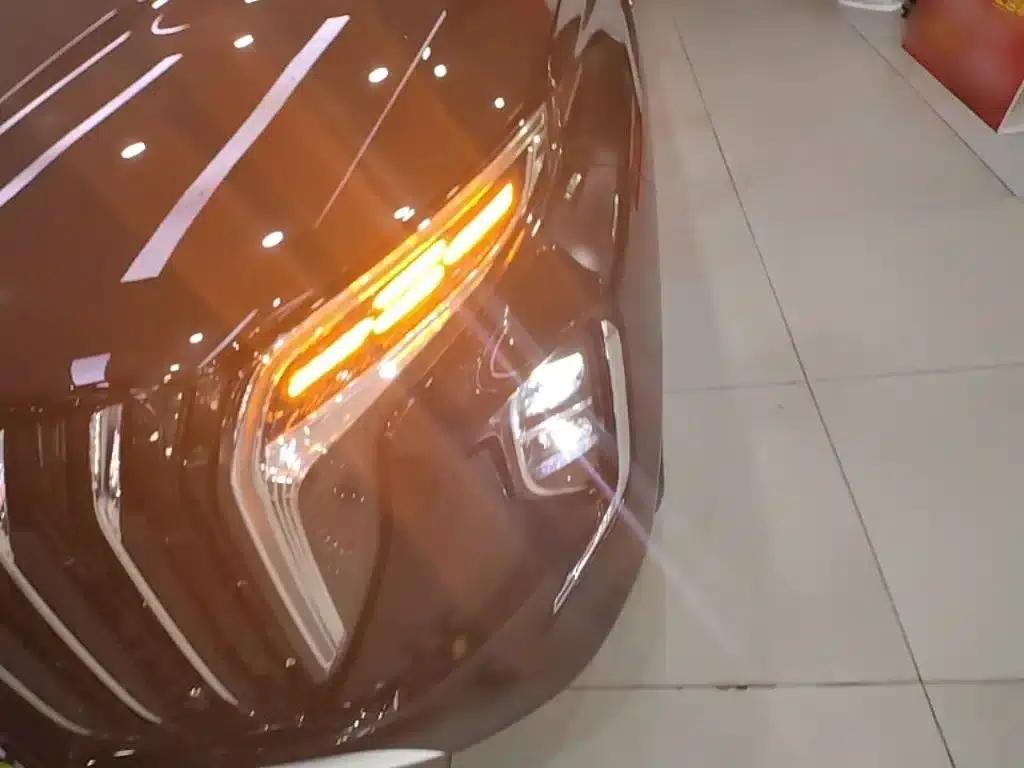 Hongqi HS7 PHEV 2024 2.0T PHEV 4WD Flagship Edition 7-seater — миниатюра 24