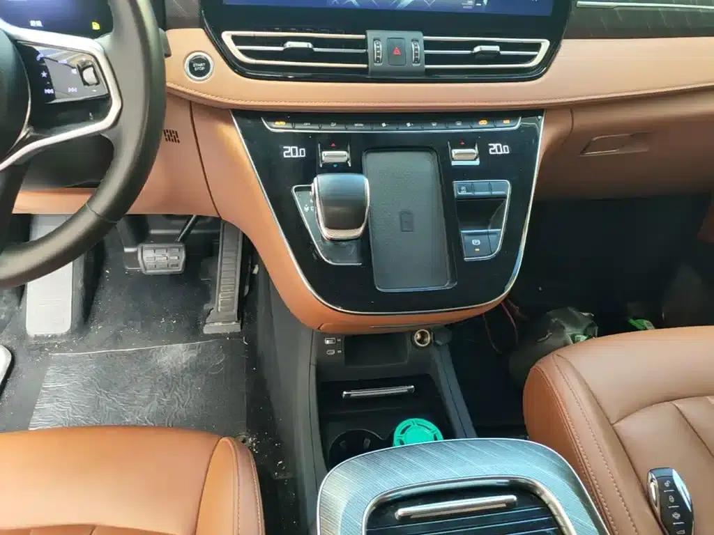 Hongqi HQ9 2023 2.0T Intelligent Flagship Edition — миниатюра 14