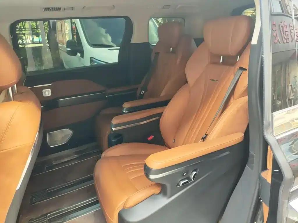 Hongqi HQ9 2023 2.0T Intelligent Flagship Edition — миниатюра 17