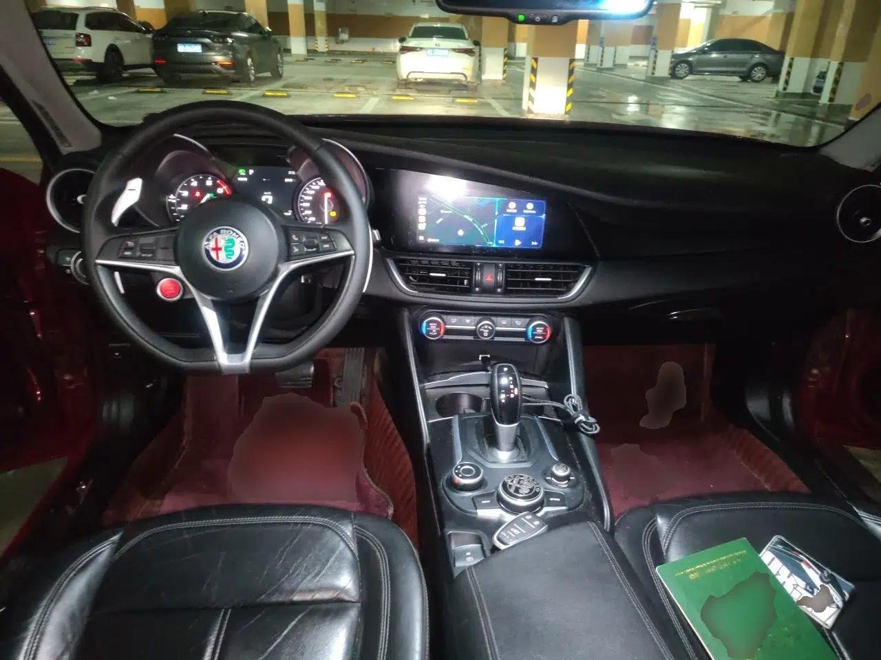 Alfa Romeo Giulia 2017 2.0T 200HP Luxury Edition — миниатюра 9