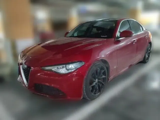 Alfa Romeo Giulia 2017 2.0T 200HP Luxury Edition