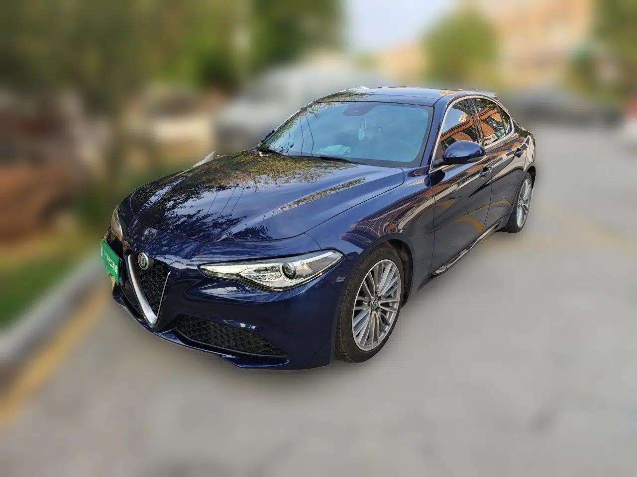 Alfa Romeo Giulia 2017 2.0T 280HP Luxury Edition — миниатюра 1