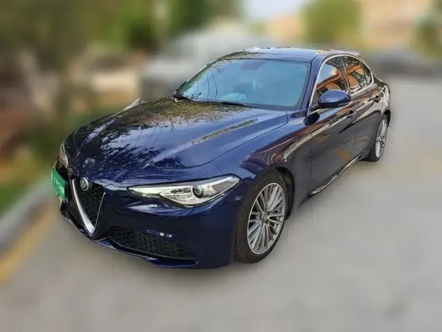 Alfa Romeo Giulia 2017 2.0T 280HP Luxury Edition