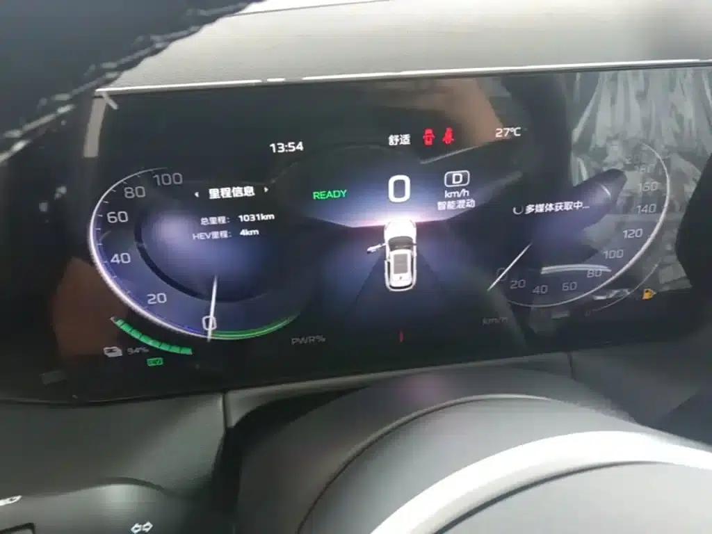 Hongqi HS3 PHEV 2025 Model 125km/h Jinwei 2 Millionth Unit Commemorative Edition — миниатюра 12