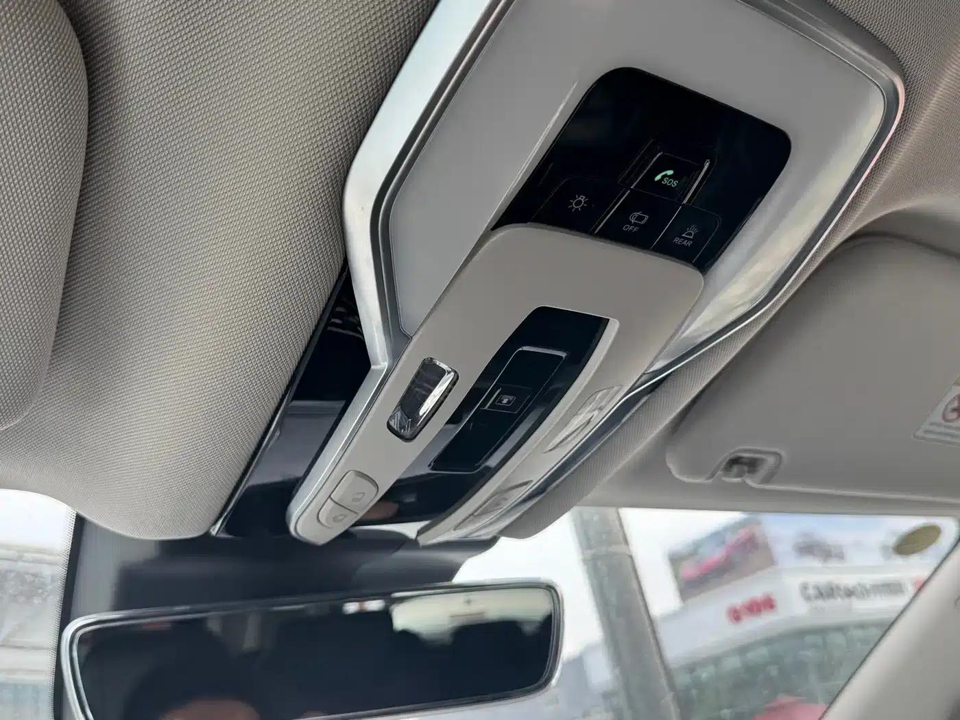 Hongqi HQ9 PHEV 2024 2.0T AWD Luxury Edition — миниатюра 11