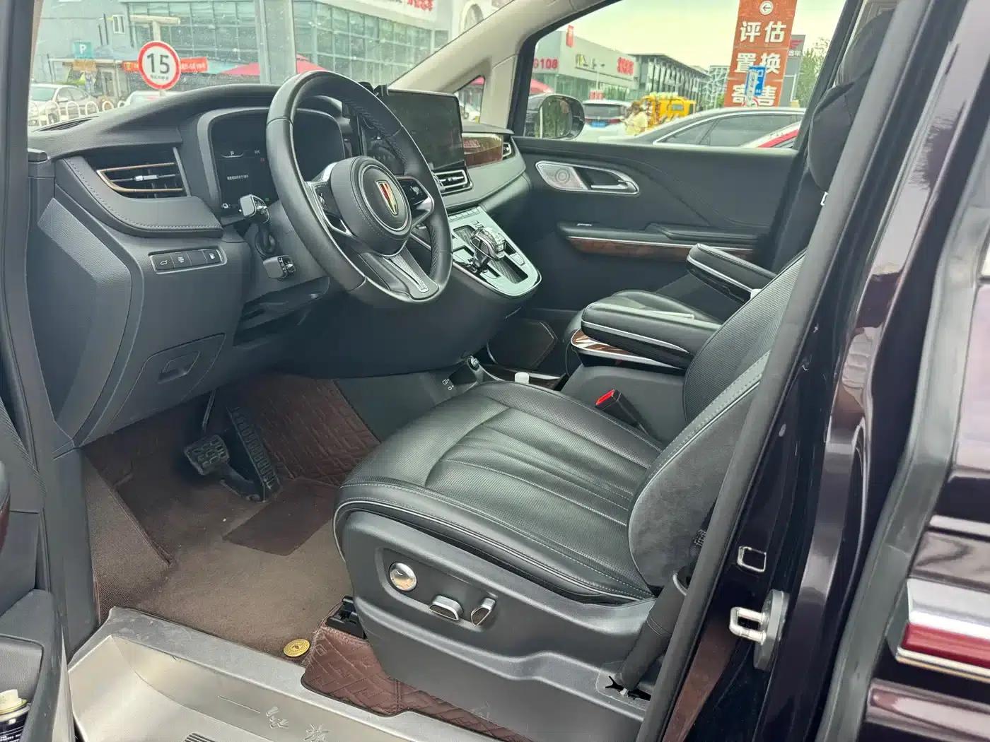 Hongqi HQ9 PHEV 2024 2.0T AWD Luxury Edition — миниатюра 4