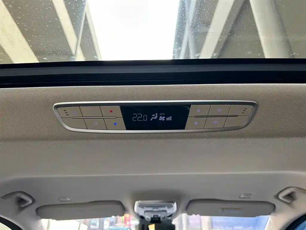 Hongqi HQ9 PHEV 2024 2.0T AWD Business Edition — миниатюра 15