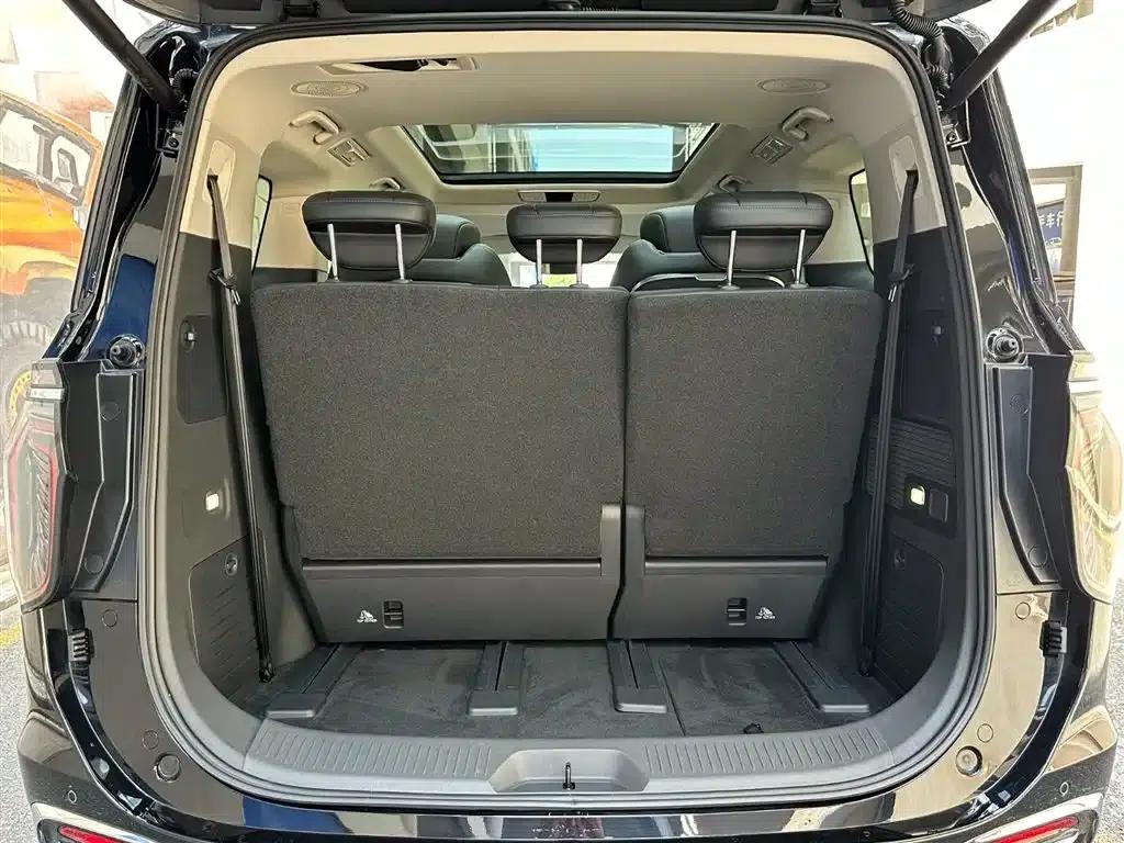 Hongqi HQ9 PHEV 2024 2.0T AWD Business Edition — миниатюра 8